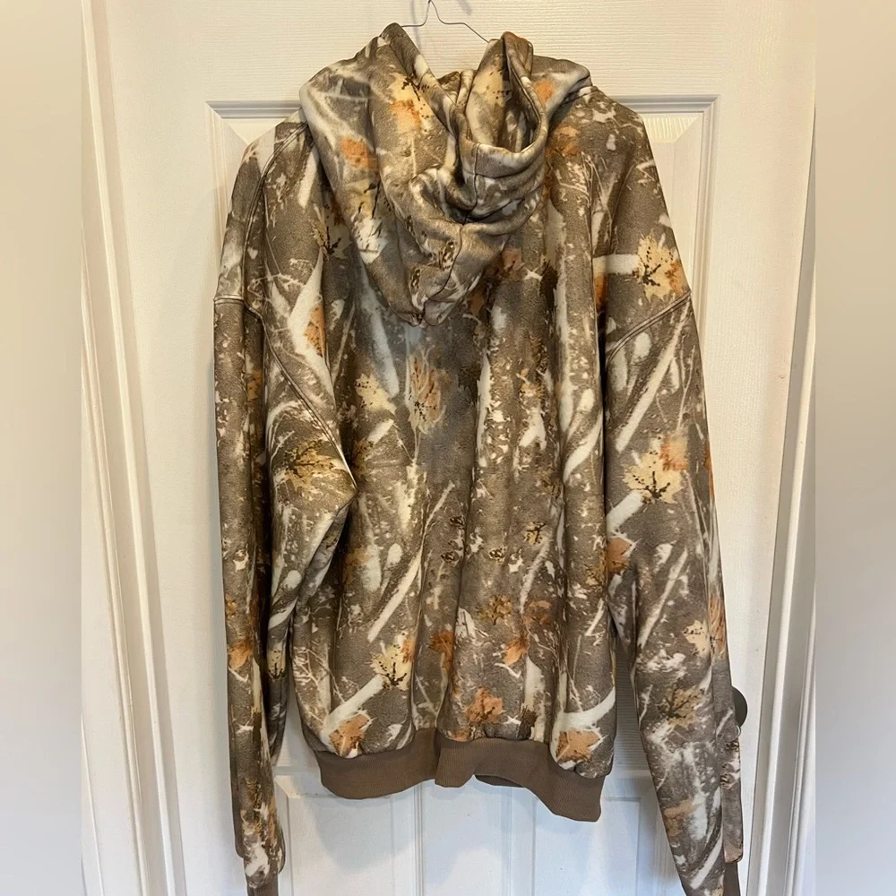 COMFRT Camo Hooded Sweatshirt - Picture 4 of 4